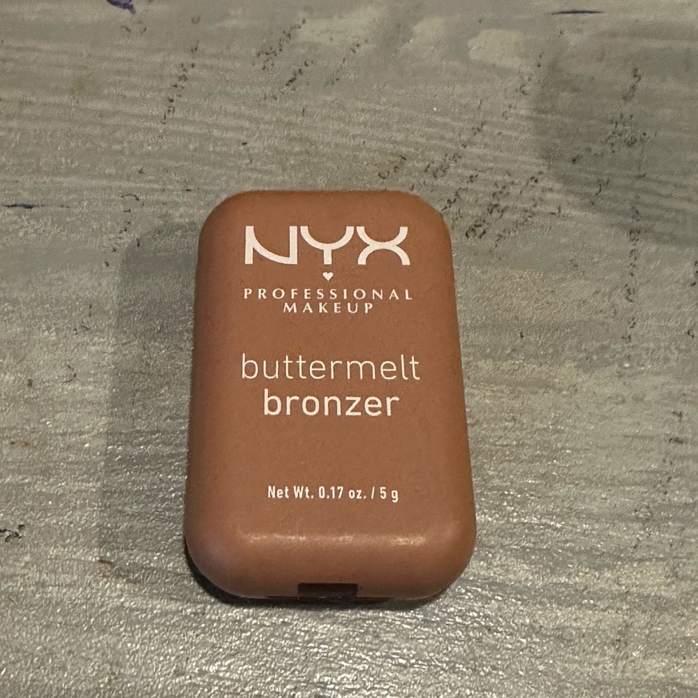 NYX Professional Makeup Buttermelt Bronzer bundle with context lip balm